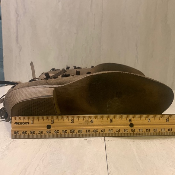 Forever 21 Women’s Brown Faux Suede Fringe Block Heel Western Ankle Boots - Picture 12 of 12